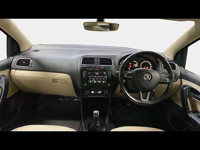 Used Skoda Rapid Style 1.6 MPI in Mumbai