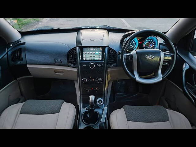 Used Mahindra XUV500 W9 [2018-2020] in Ahmedabad