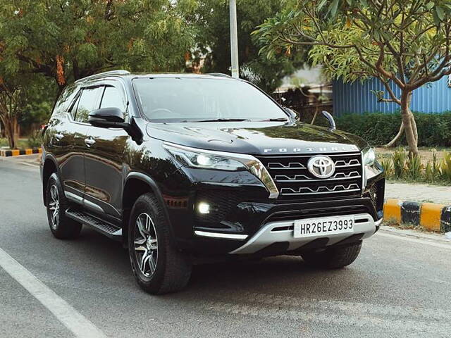 Used Toyota Fortuner 4X2 AT 2.8 Diesel in Delhi