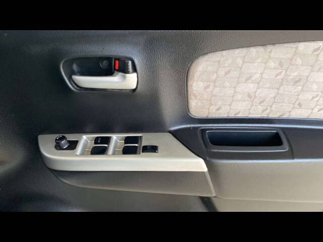 Used Maruti Suzuki Wagon R 1.0 [2014-2019] VXI in Lucknow