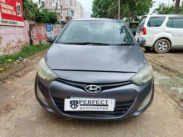 Used 2013 Hyundai i20 in Lucknow