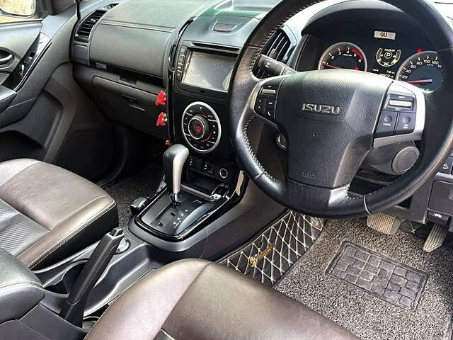 Used Isuzu D-MAX V-Cross [2018-2019] High in Hyderabad