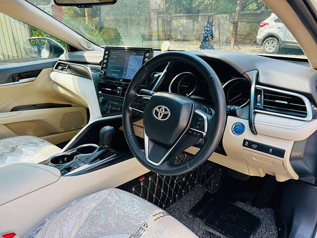 Used Toyota Camry Hybrid in Delhi