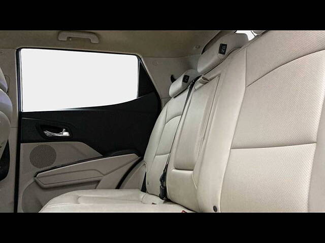 Used Mahindra XUV300 [2019-2024] W8 (O) 1.5 Diesel AMT in Delhi