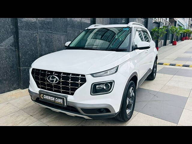 Used 2020 Hyundai Venue in Delhi