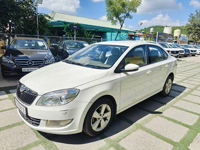 Used Skoda Rapid Style 1.6 MPI AT in Pune