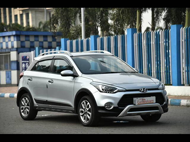 Used Hyundai i20 Active 1.2 SX in Kolkata