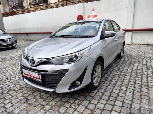 Used Toyota Yaris V MT in Delhi