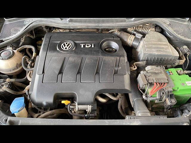 Used Volkswagen Ameo Highline Plus 1.5L (D)16 Alloy in Ahmedabad