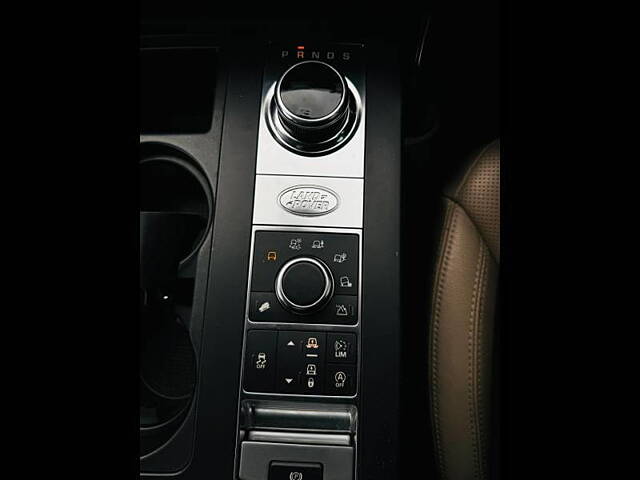 Used Land Rover Discovery 3.0 HSE Luxury Petrol in Mumbai