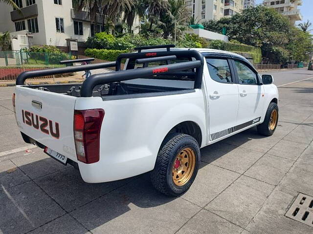 Used Isuzu D-Max V-Cross [2016-2018] 4x4 in Mumbai