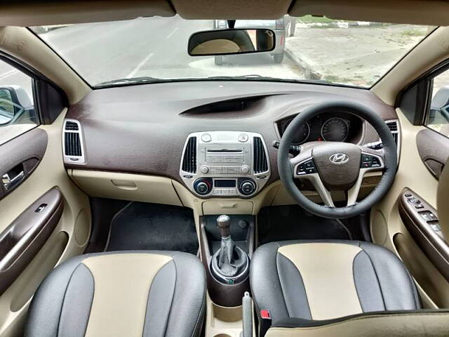 Used Hyundai i20 [2010-2012] Sportz 1.2 BS-IV in Bangalore