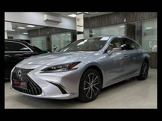 Used Lexus ES 300h Luxury in Chennai