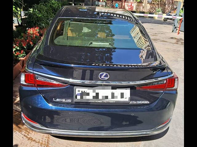 Used Lexus ES 300h Luxury in Mumbai