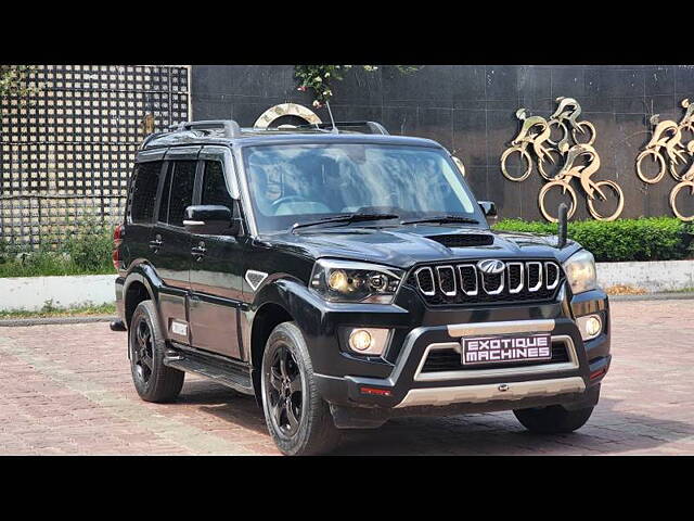 Used Mahindra Scorpio S11 MT 7S in Lucknow