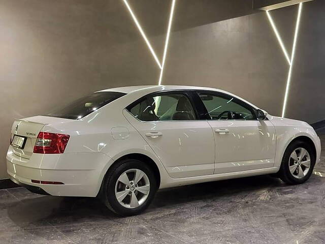 Used Skoda Octavia [2017-2021] 1.8 TSI Style Plus AT [2017] in Delhi