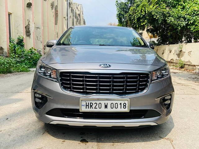 Used 2020 Kia Carnival in Delhi