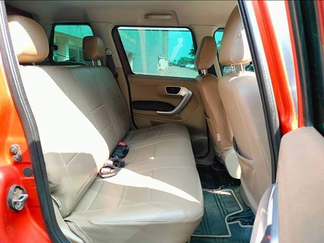 Used Mahindra TUV300 [2015-2019] T8 in Nashik