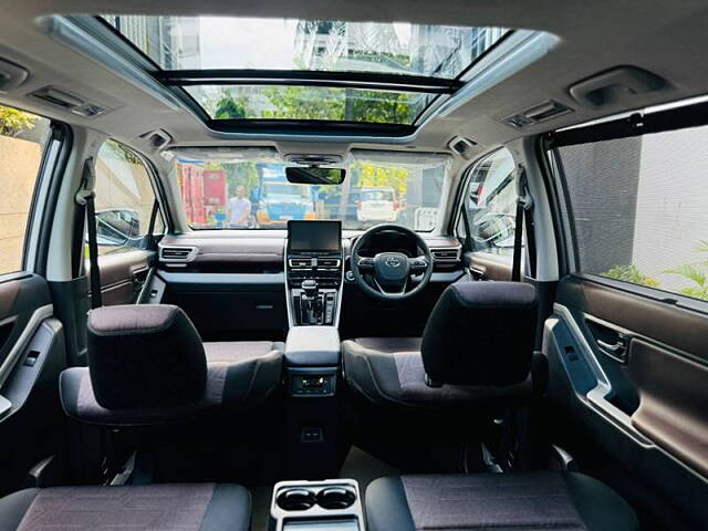 Used Toyota Innova Hycross VX (O) Hybrid 7 STR in Kolkata