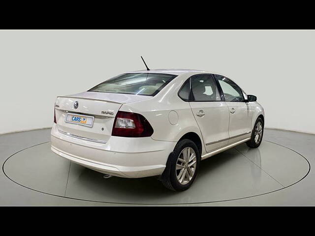 Used Skoda Rapid Style 1.6 MPI in Mumbai