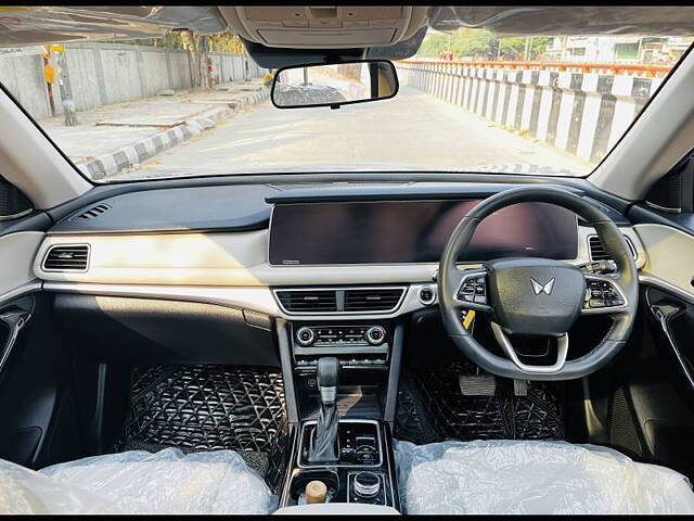 Used Mahindra XUV700 AX 7 Diesel  AT Luxury Pack 7 STR [2021] in Delhi