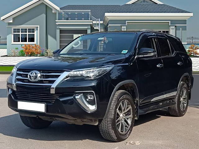 Used 2020 Toyota Fortuner in Delhi