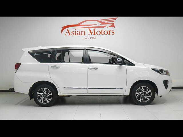 Used Toyota Innova Crysta [2016-2020] 2.4 G 8 STR [2016-2017] in Hyderabad