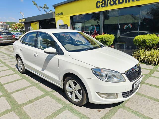 Used Skoda Rapid Style 1.6 MPI AT in Pune