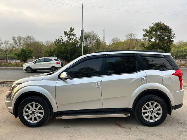 Used Mahindra XUV500 [2015-2018] W10 Black Interiors [2017] in Ahmedabad