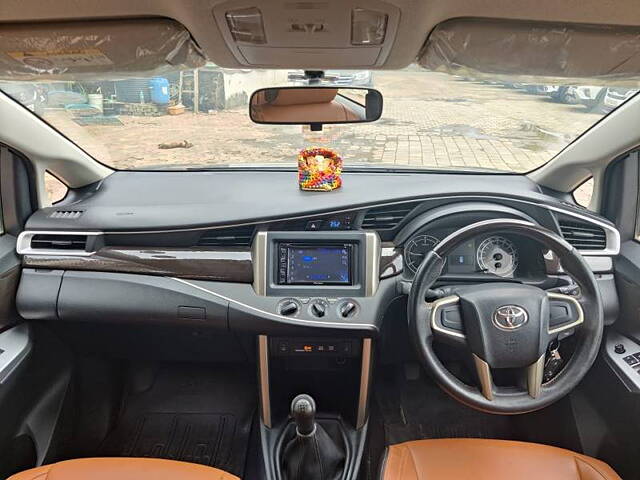 Used Toyota Innova Crysta [2016-2020] 2.4 G 8 STR [2016-2017] in Mumbai