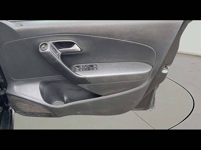 Used Volkswagen Polo [2016-2019] Highline Plus 1.0 (P) 16 Alloy in Nagpur