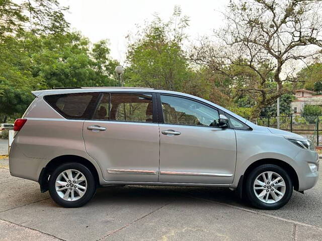 Used Toyota Innova Crysta [2016-2020] 2.4 G 8 STR [2016-2017] in Delhi