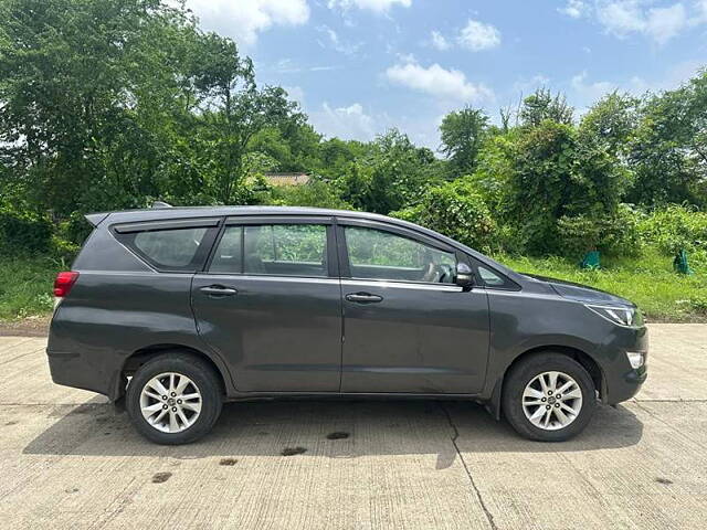 Used Toyota Innova Crysta [2016-2020] 2.4 G 8 STR [2016-2017] in Mumbai