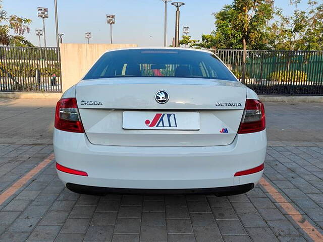 Used Skoda Octavia [2015-2017] 2.0 TDI CR Ambition Plus in Ahmedabad