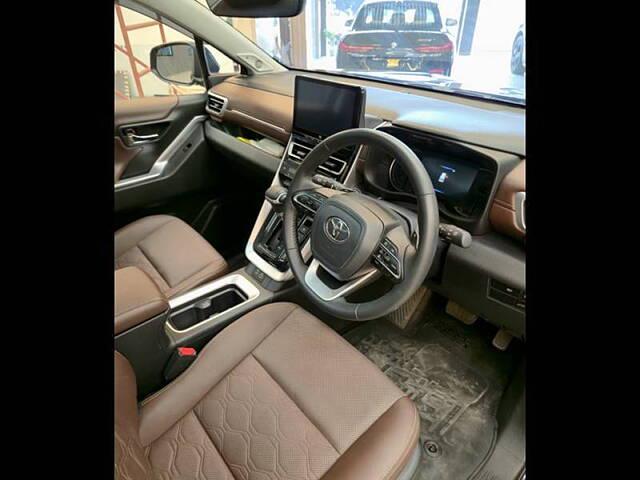 Used Toyota Innova Hycross ZX Hybrid 7 STR in Nagpur