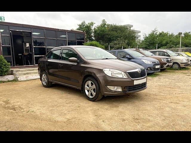 Used Skoda Rapid Ambition 1.5 TDI AT in Hyderabad