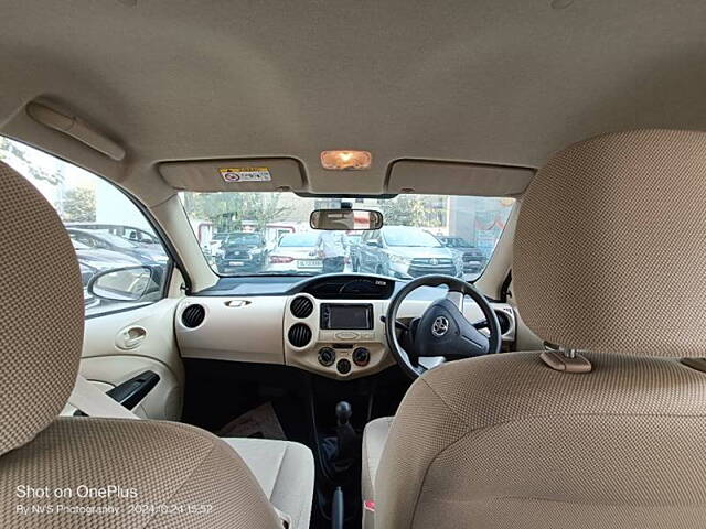 Used Toyota Etios Liva GX in Delhi