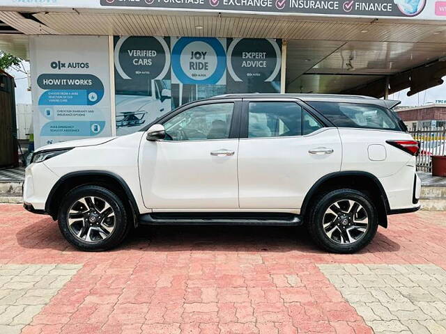 Used Toyota Fortuner Legender 2.8 4X2 AT in Ahmedabad