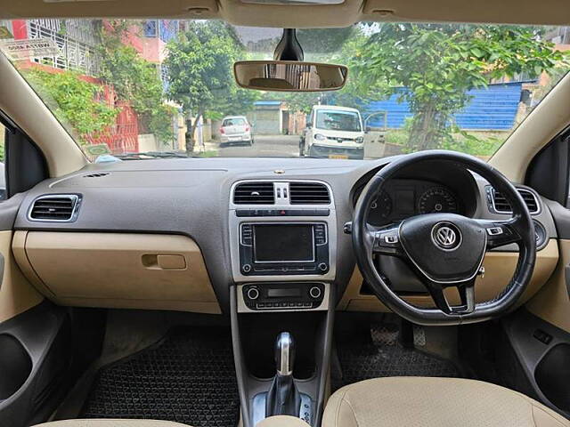 Used Volkswagen Vento [2015-2019] Highline Plus 1.2 (P) AT 16 Alloy in Kolkata