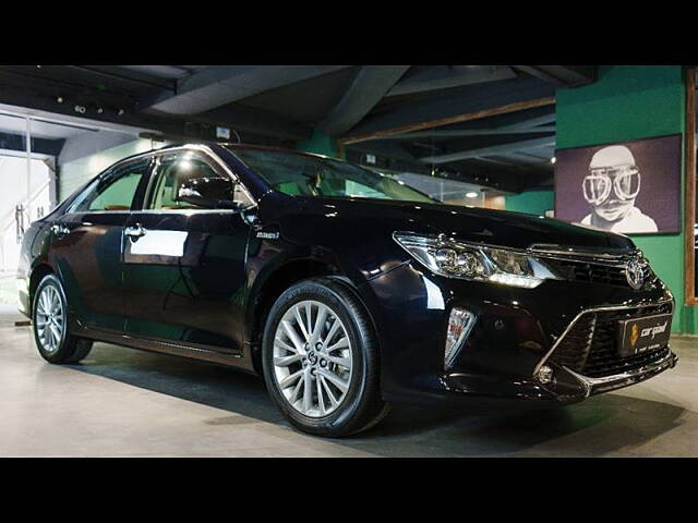 Used Toyota Camry Hybrid in Delhi