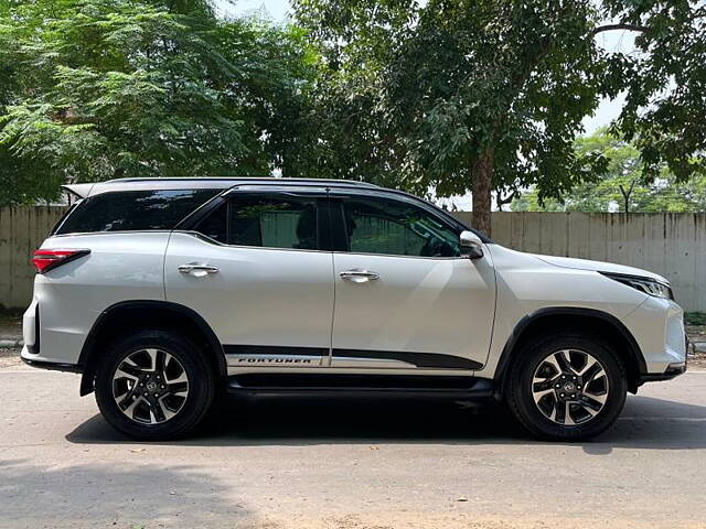 Used Toyota Fortuner Legender 2.8 4X2 AT in Delhi