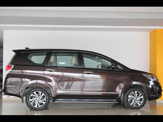 Used Toyota Innova Crysta [2020-2023] GX 2.4 8 STR in Bangalore