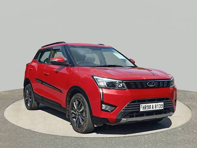 Used Mahindra XUV300 [2019-2024] W8 (O) 1.2 Petrol in Noida