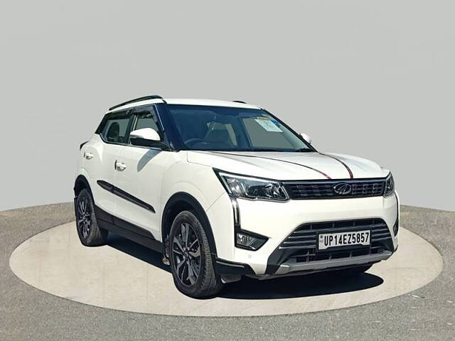 Used Mahindra XUV300 [2019-2024] W8 (O) 1.2 Petrol in Noida