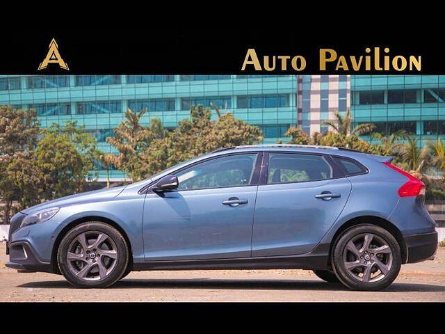 Used Volvo V40 Cross Country [2013-2016] D3 in Mumbai