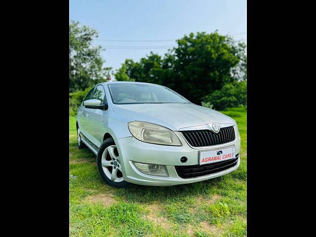 Used Skoda Rapid [2011-2014] Elegance 1.6 TDI CR MT in Vadodara