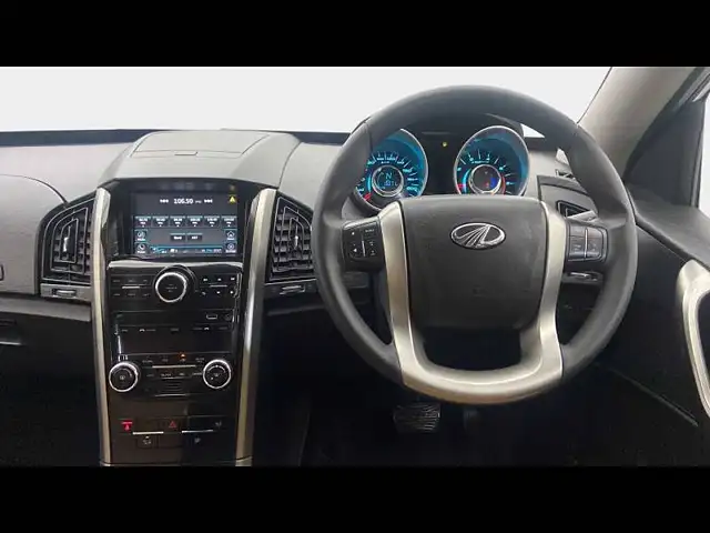 Used Mahindra XUV500 W7 AT [2018-2020] in Delhi