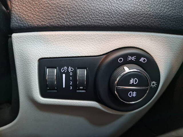 Used Jeep Compass [2017-2021] Limited (O) 1.4 Petrol AT [2017-2020] in Mumbai