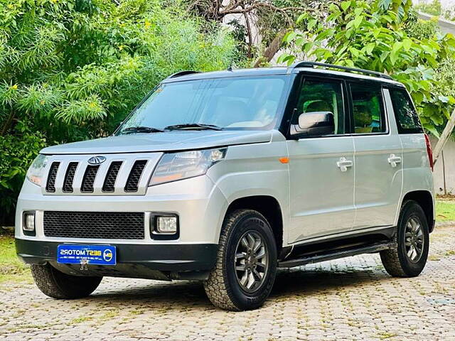 Used Mahindra TUV300 T10 in Ahmedabad