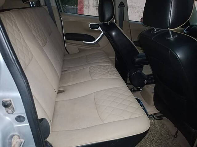 Used Mahindra TUV300 [2015-2019] T10 in Ahmedabad